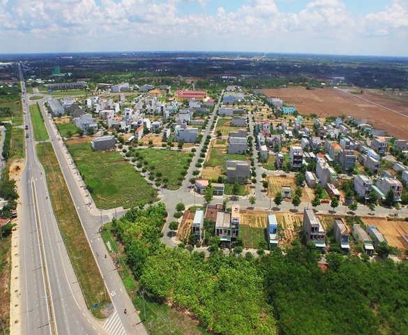 Trường hợp đất ‘kẹt’ trong quy hoạch, không giáp đường có được chuyển lên đất thổ cư?