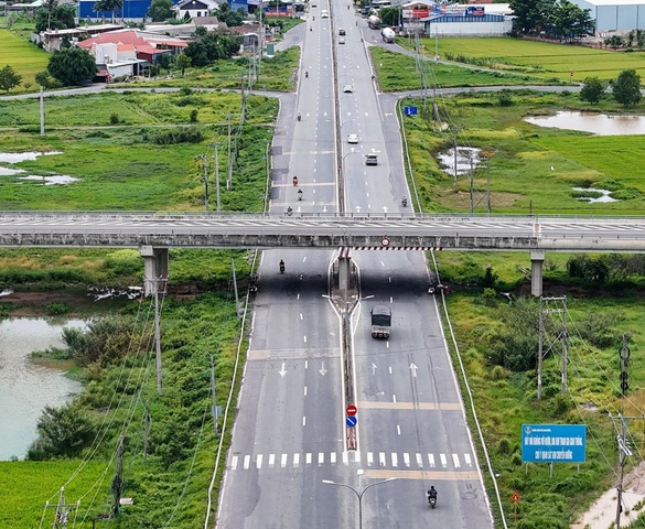 Thành phố giàu nhất Việt Nam làm tuyến đường mở 17.200 tỷ với 3 cầu vượt kênh và 1 nút giao hoa thị