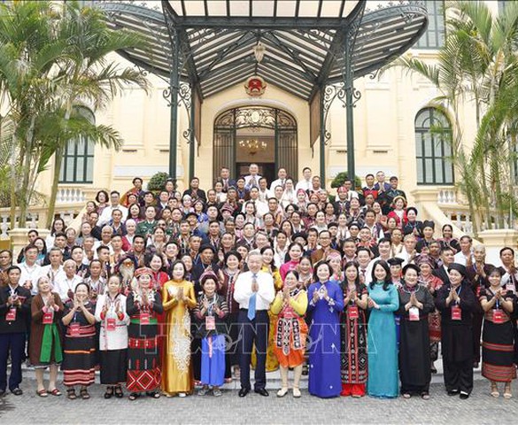 Tổng Bí thư, Chủ tịch nước Tô Lâm tiếp các già làng, trưởng bản, nghệ nhân, người có uy tín tiêu biểu toàn quốc