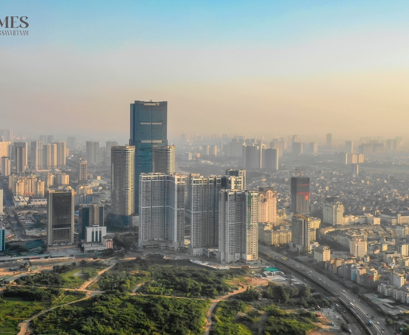 Doanh nghiệp ồ ạt "bung hàng", bất động sản khởi động chu kỳ mới đầy cạnh tranh