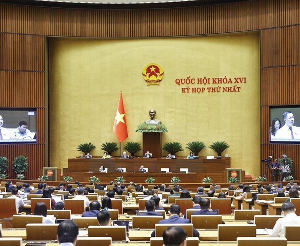 Ngày 21/4, Quốc hội tiếp tục thảo luận về kinh tế - xã hội và ngân sách nhà nước