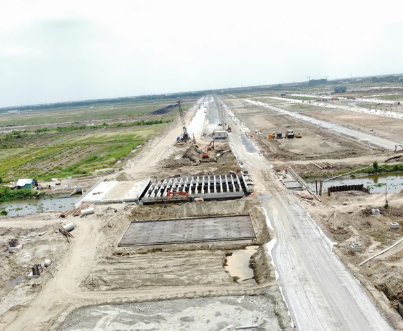 Nút thắt cổ chai từ đại lộ Lương Hoà - Bình Chánh vào cửa ngõ thành phố Hồ Chí Minh