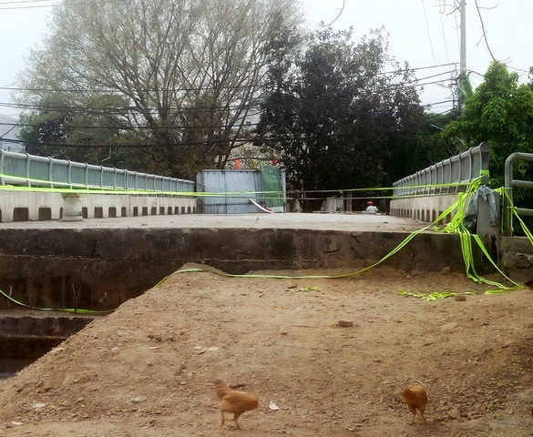 TP. Huế: Cầu xây xong, nhưng vẫn “bít đường”