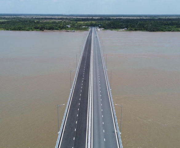 Chỉ vài ngày nữa, chính thức khai thác cầu vượt sông 4.000 tỷ xóa bỏ toàn bộ các bến phà lâu đời, nối thông 2 tỉnh thành miền Tây