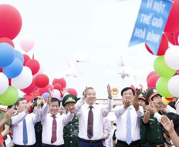 Tổng Bí thư, Chủ tịch nước Tô Lâm dự Lễ Thượng cờ 'Thống nhất non sông'