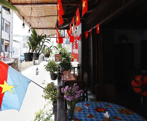 Photo Travel: Cà phê Đỗ Phủ, cơm tấm Đại Hàn - nơi lưu dấu ký ức Biệt động Sài Gòn