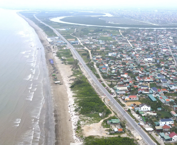 Sắp hoàn thành tuyến đường ven biển gần 5.000 tỷ tại tỉnh được mệnh danh là ‘Việt Nam thu nhỏ’