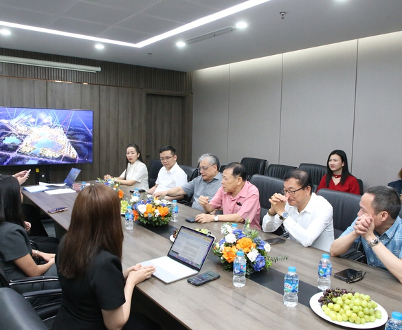 Hội đồng Giám khảo Chung khảo Giải thưởng Quốc gia Bất động sản Việt Nam lần thứ II làm việc với Sunshine Group
