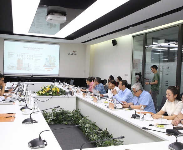 Hội đồng Giám khảo Chung khảo Giải thưởng Quốc gia Bất động sản Việt Nam lần thứ II làm việc CTCP Phát triển Bất động sản Văn Phú
