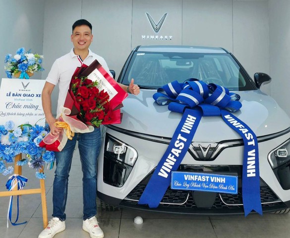 Chủ xe VinFast VF 7: “Đáng lẽ nên chuyển sang xe điện sớm hơn”