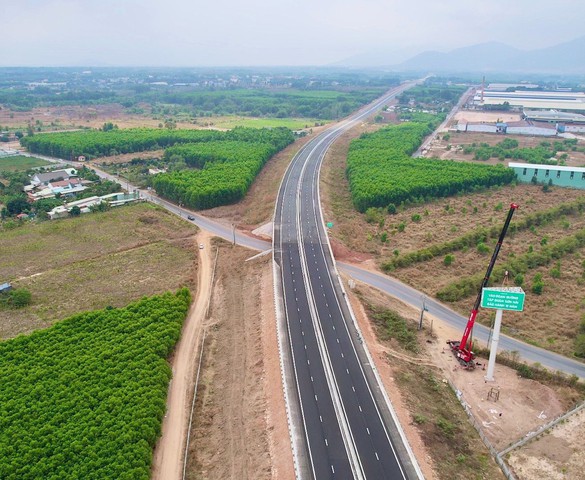 Chỉ vài giờ nữa, Việt Nam chính thức thông xe tuyến cao tốc hơn 21.000 tỷ kết nối 2 thành phố giàu có nhất cả nước