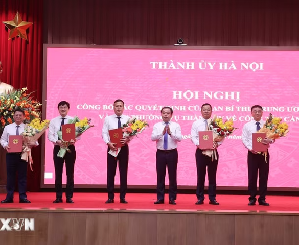 Thành ủy Hà Nội công bố các quyết định về công tác cán bộ