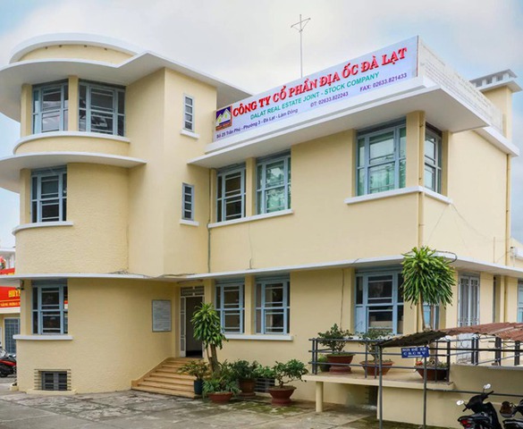 Một doanh nghiệp bất động sản bị phạt gần 200 triệu, cổ phiếu gần như ‘trắng’ thanh khoản
