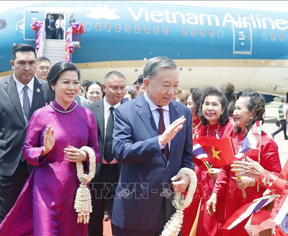 Tổng Bí thư, Chủ tịch nước Tô Lâm và Phu nhân bắt đầu thăm chính thức Vương quốc Thái Lan