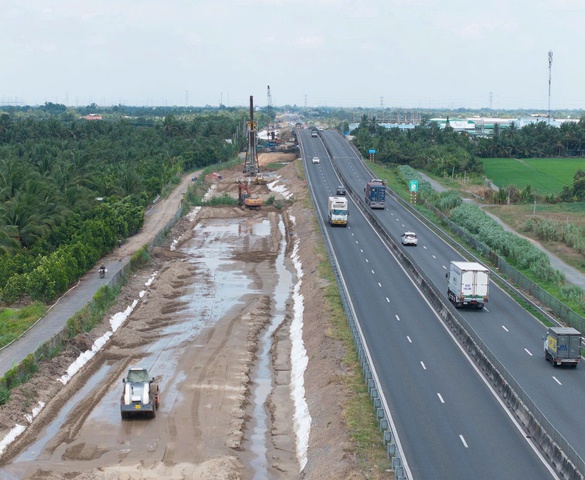 Gỡ “đường găng” mặt bằng, vật liệu để tăng tốc cho cao tốc TP.HCM - Trung Lương - Mỹ Thuận