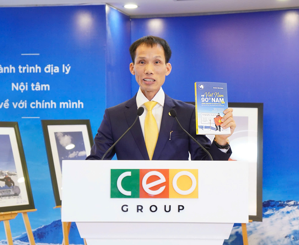 TS. LS. Đoàn Văn Bình ra mắt cuốn sách “Từ Việt Nam đến 90° Nam”: Ai cũng cần một "90° Nam” cho riêng mình!