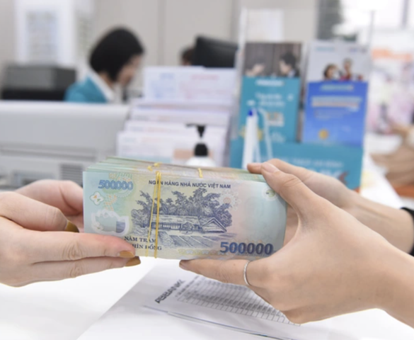 “Làn sóng” ngân hàng bán bảo hiểm quay trở lại: “Luật ngầm” vay tín dụng có tái diễn?