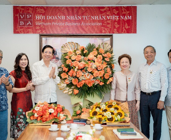 Madame Nguyễn Thị Nga được giao giữ chức Quyền Chủ tịch Hội Doanh nhân Tư nhân Việt Nam