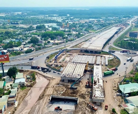 Tháng này, hạng mục quan trọng của tuyến cao tốc hơn 57km kết nối siêu sân bay Long Thành sẽ hoàn thành