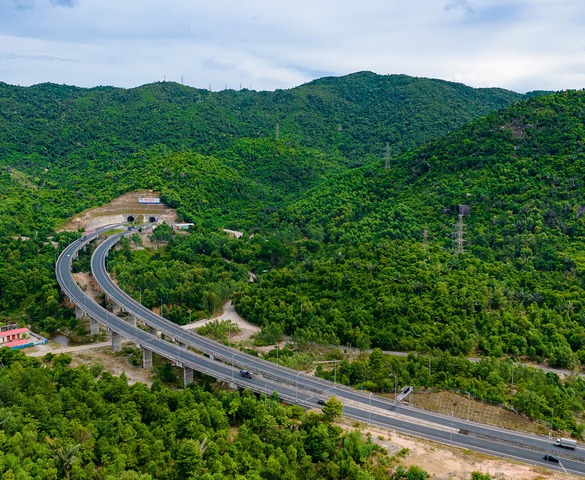 Đèo Cả đặt mục tiêu doanh thu hơn 14.000 tỷ năm 2026, chuẩn bị tham gia nhiều dự án cao tốc, đường sắt