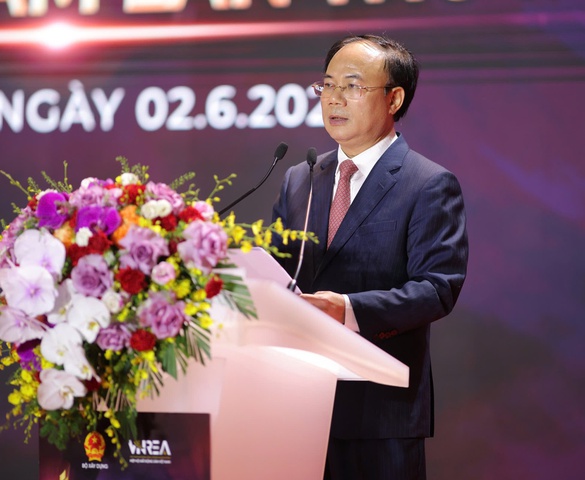 Thứ trưởng Bộ Xây dựng Nguyễn Văn Sinh đánh giá cao sáng kiến và nỗ lực của Hiệp hội Bất động sản Việt Nam trong thúc đẩy thị trường phát triển bền vững