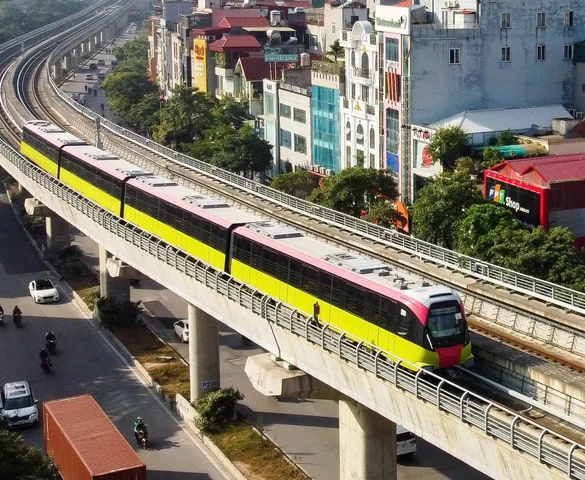 "Cú hích" metro và chu kỳ dịch chuyển mới của bất động sản Hà Nội