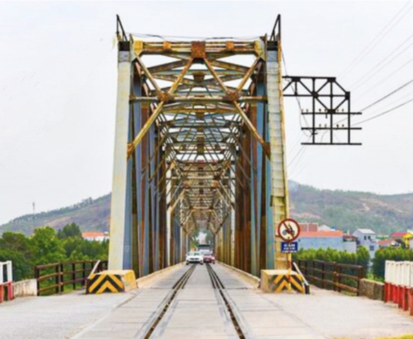 Khoảng 2 tháng nữa, chính thức phá dỡ cây cầu duy nhất Việt Nam có đường sắt chung đường bộ