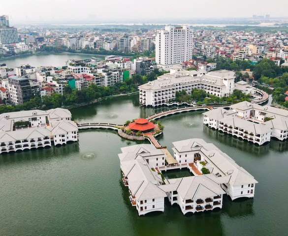 Cận cảnh loạt khách sạn, chung cư dọc tuyến Metro số 14 ở Hà Nội