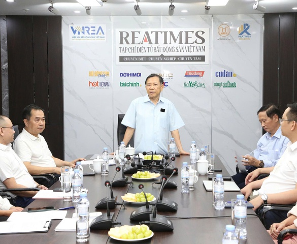VNREA làm việc với Trung tâm hướng dẫn báo chí nước ngoài và kênh truyền hình Channel NewsAsia