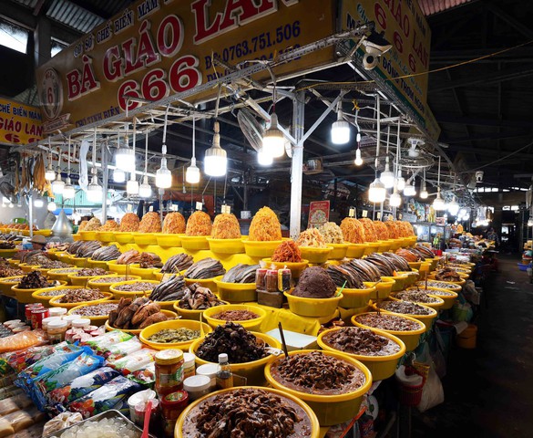 Photo Travel: Đi chợ Tịnh Biên, lạc bước vào "thế giới của sắc màu và mùi vị"