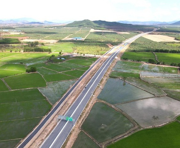 Cao tốc 22.000 tỷ kết nối rừng - biển đối diện khó khăn lớn khi cận kề ngày ‘về đích’