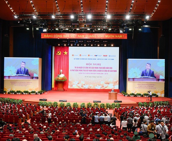 Agribank cùng ngành Ngân hàng trao tặng 300 tỷ đồng ủng hộ phong trào đẩy mạnh chăm lo người có công với cách mạng