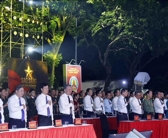 Lãnh đạo Đảng, Nhà nước dự Cầu truyền hình 'Sao sáng dẫn đường' tri ân các Anh hùng liệt sĩ