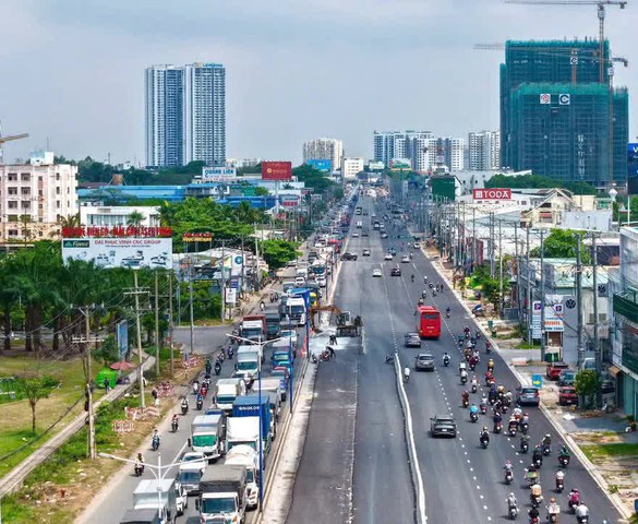 Hưởng lợi từ hạ tầng: Bất động sản dọc Quốc lộ 13 thành điểm 'nóng' mới của thị trường phía Nam