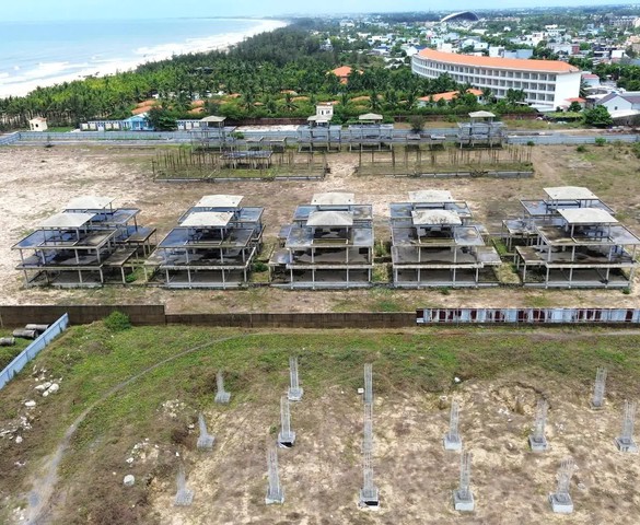 Nhếch nhác tuyến đường tỷ đô - Kỳ 1: Những "vết sẹo" trên mặt tiền thành phố mới