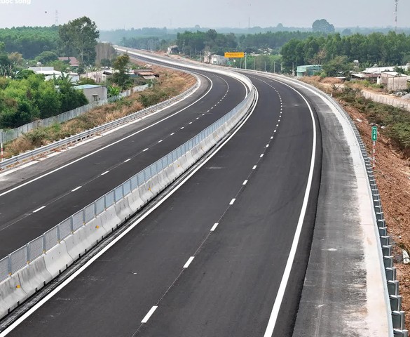 Dự án cao tốc 21.000 tỷ kết nối 2 thành phố giàu nhất cả nước đón tin vui lớn