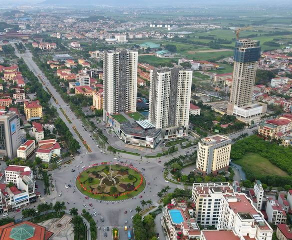 Giải bài toán đầu tư dài hạn với chính sách đồng hành 15 năm