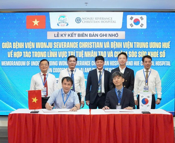 Bệnh viện Trung ương Huế: Chuyển giao công nghệ và phát triển bệnh viện thông minh