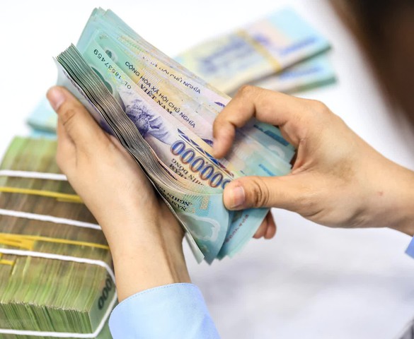 Thủ tướng đề nghị giảm lãi suất cho vay, đưa tín dụng vào đúng lĩnh vực để hỗ trợ tăng trưởng