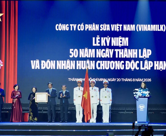 Sau danh hiệu anh hùng lao động, Vinamilk tiếp tục đón nhận huân chương độc lập hạng nhất 