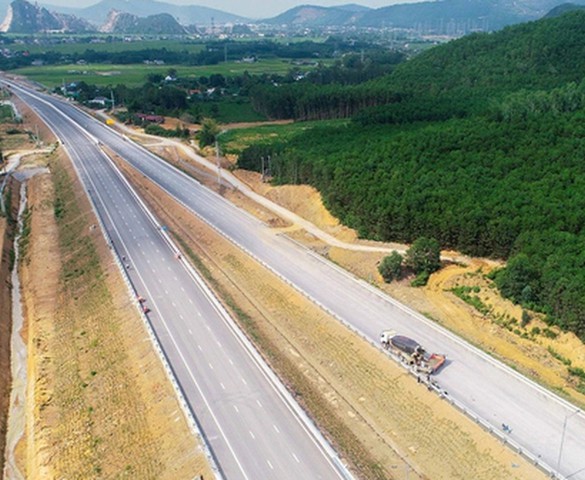 Thủ tướng Chính phủ yêu cầu đẩy nhanh tiến độ các dự án đường cao tốc tại khu vực phía Bắc