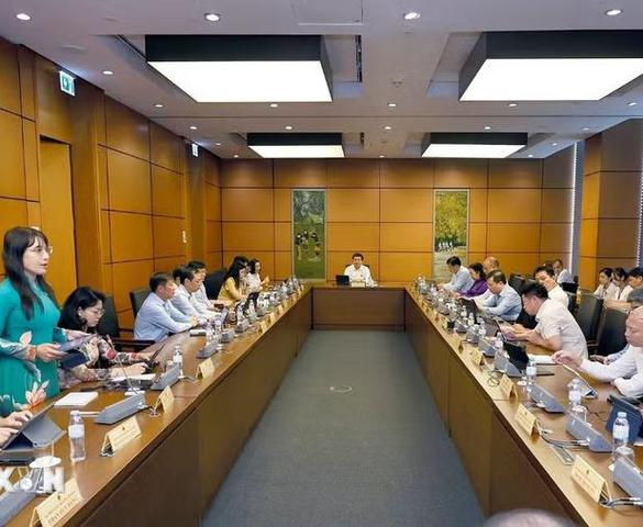 Đại biểu Quốc hội bàn về việc thành lập thành phố Quảng Ninh, thành phố Bắc Ninh