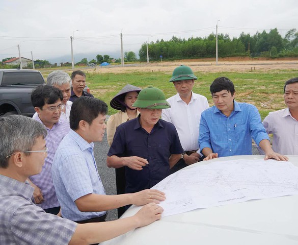 Quảng Trị: Đề xuất tăng vốn Dự án di dời dân khẩn cấp ra khỏi vùng sạt lở núi, sạt lở bờ sông Gianh
