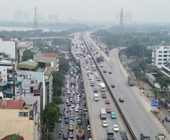 Lưu lượng giao thông gấp 8 lần thiết kế, Vành đai 3 trên cao Hà Nội được đề xuất bỏ làn dừng khẩn cấp
