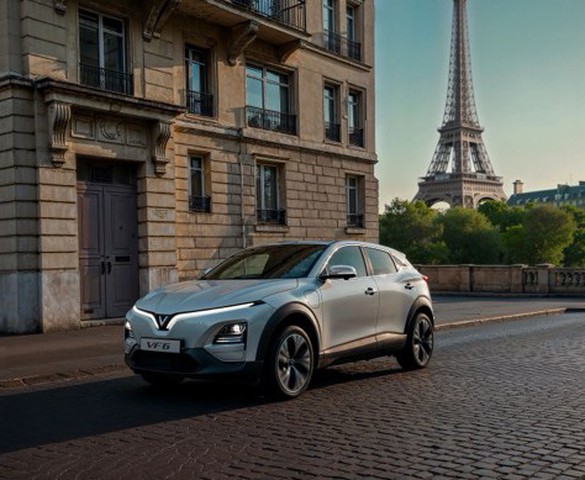 “Vì tương lai xanh” ưu đãi 9%: VF 6 mở lối nâng cấp từ sedan lên SUV điện cho gia đình trẻ