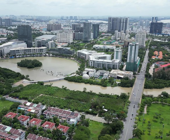 TP.HCM tập trung nguồn lực, phấn đấu tăng trưởng 11% trong quý III