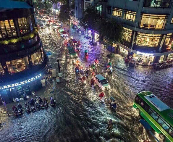 Thưa ông Trời! Bao giờ TP.HCM hết ngập?