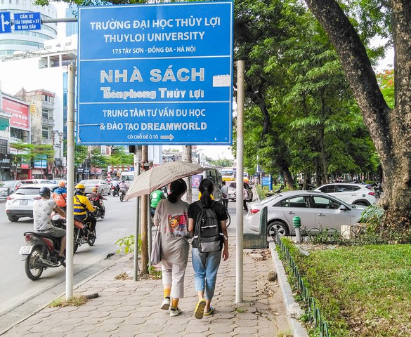 Người thôi vô tâm, biển hết ngang ngược