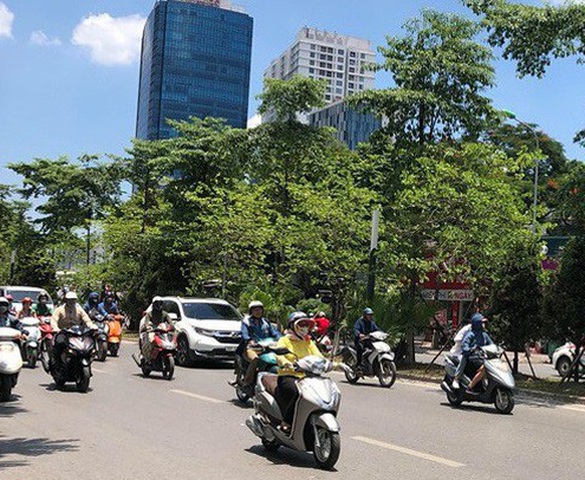 Dự báo thời tiết ngày 30/6/2020: Hà Nội ngày nắng nóng, đêm mưa