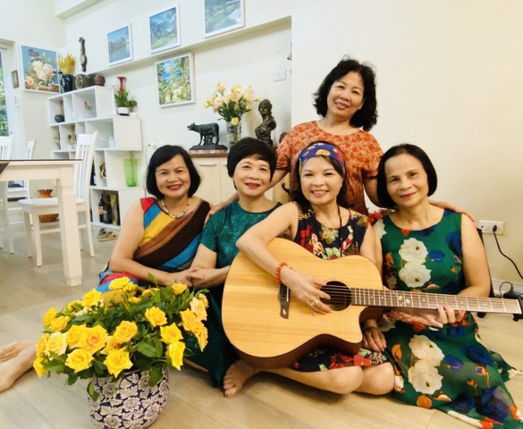 Người già sống lâu, sống khoẻ, sống trẻ, sống vui trong đại đô thị xanh lớn nhất miền Bắc